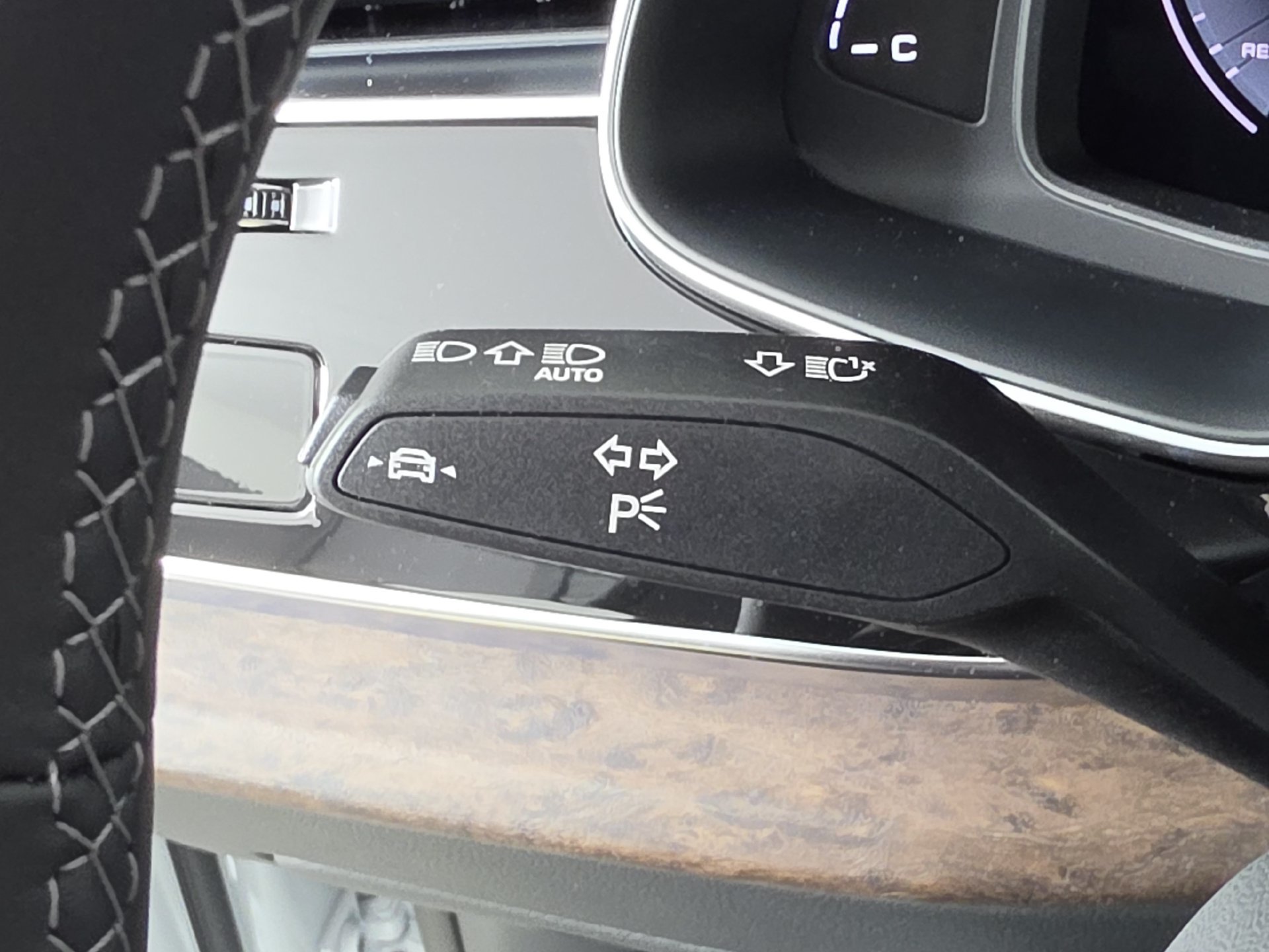 New 2027 Audi Q8 Premium Plus AWD/4WD image 18