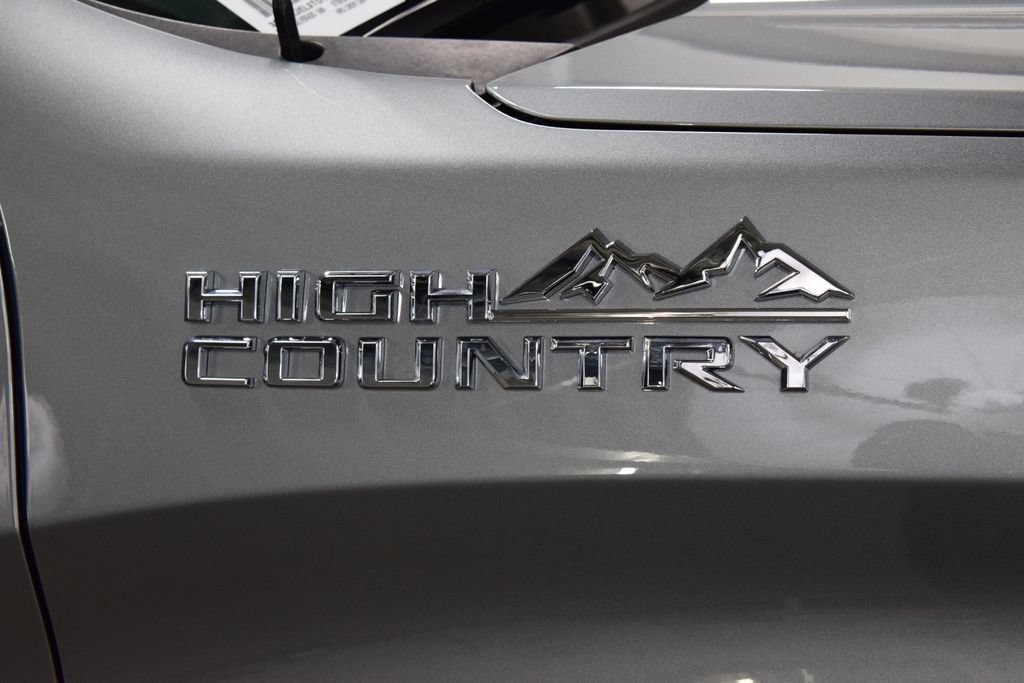 Used 2026 Chevrolet Silverado 1500 High Country w/ Technology Package AWD/4WD image 14