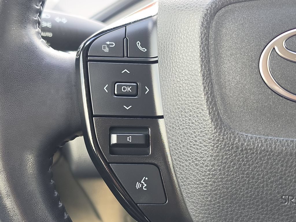 Used 2024 Toyota Prius XLE FWD image 14