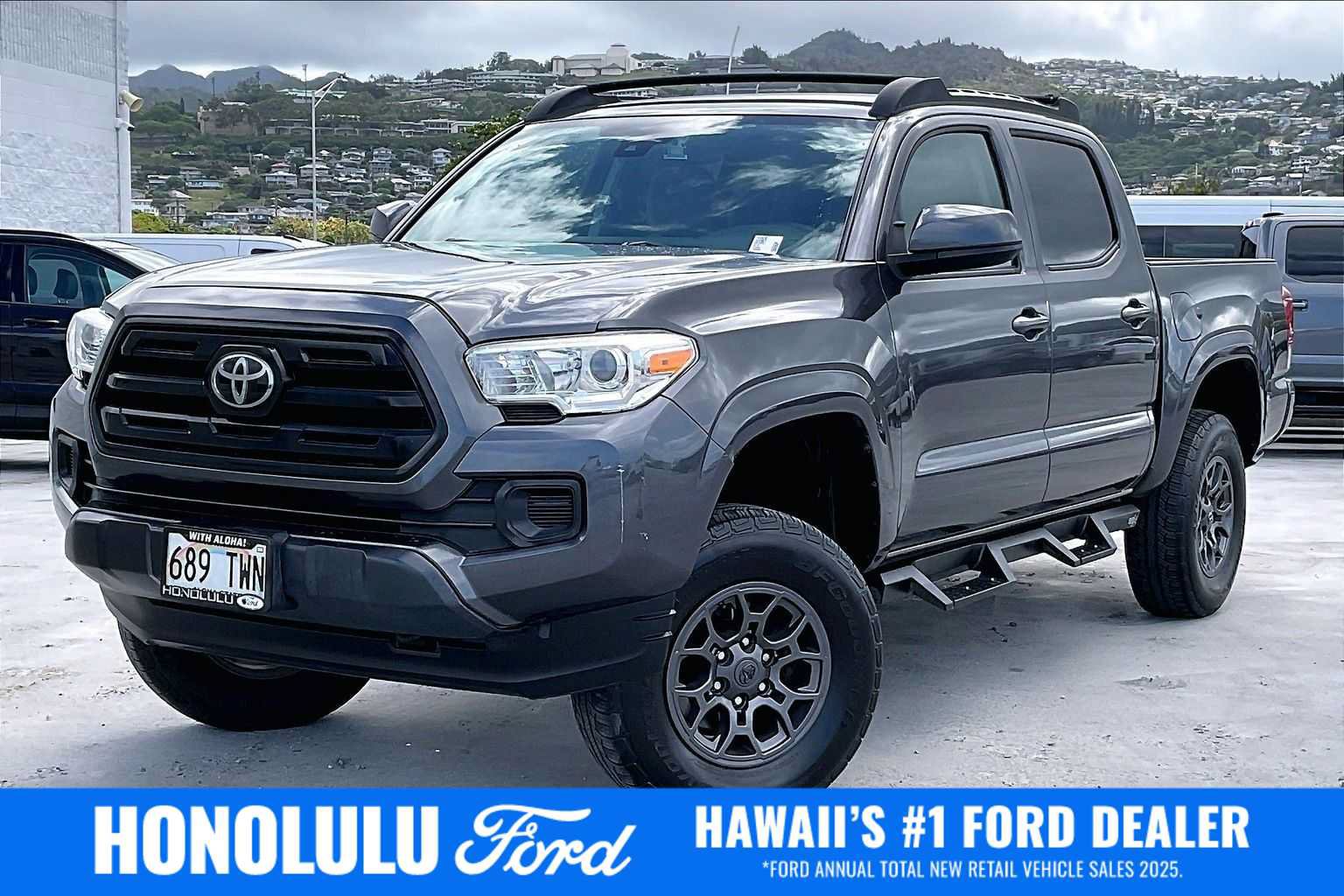 Used 2018 Toyota Tacoma SR5 RWD image 1