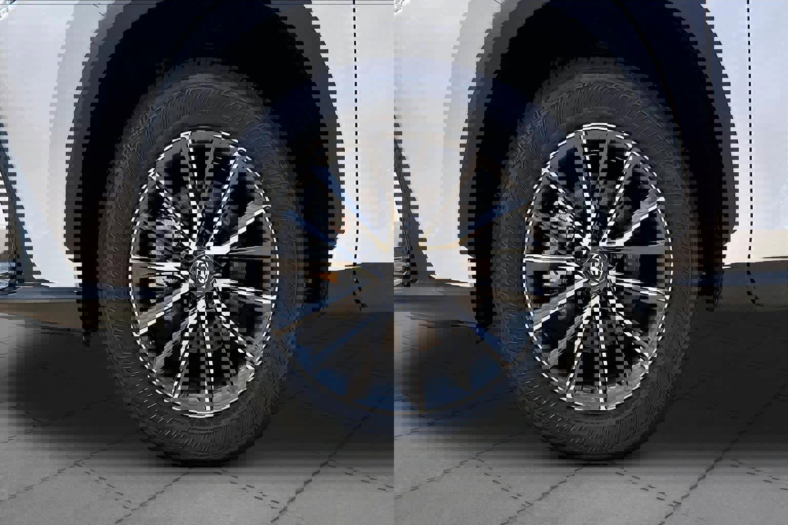 Used 2025 Lexus NX 250 FWD w/ Accessory Package (Z1) image 9