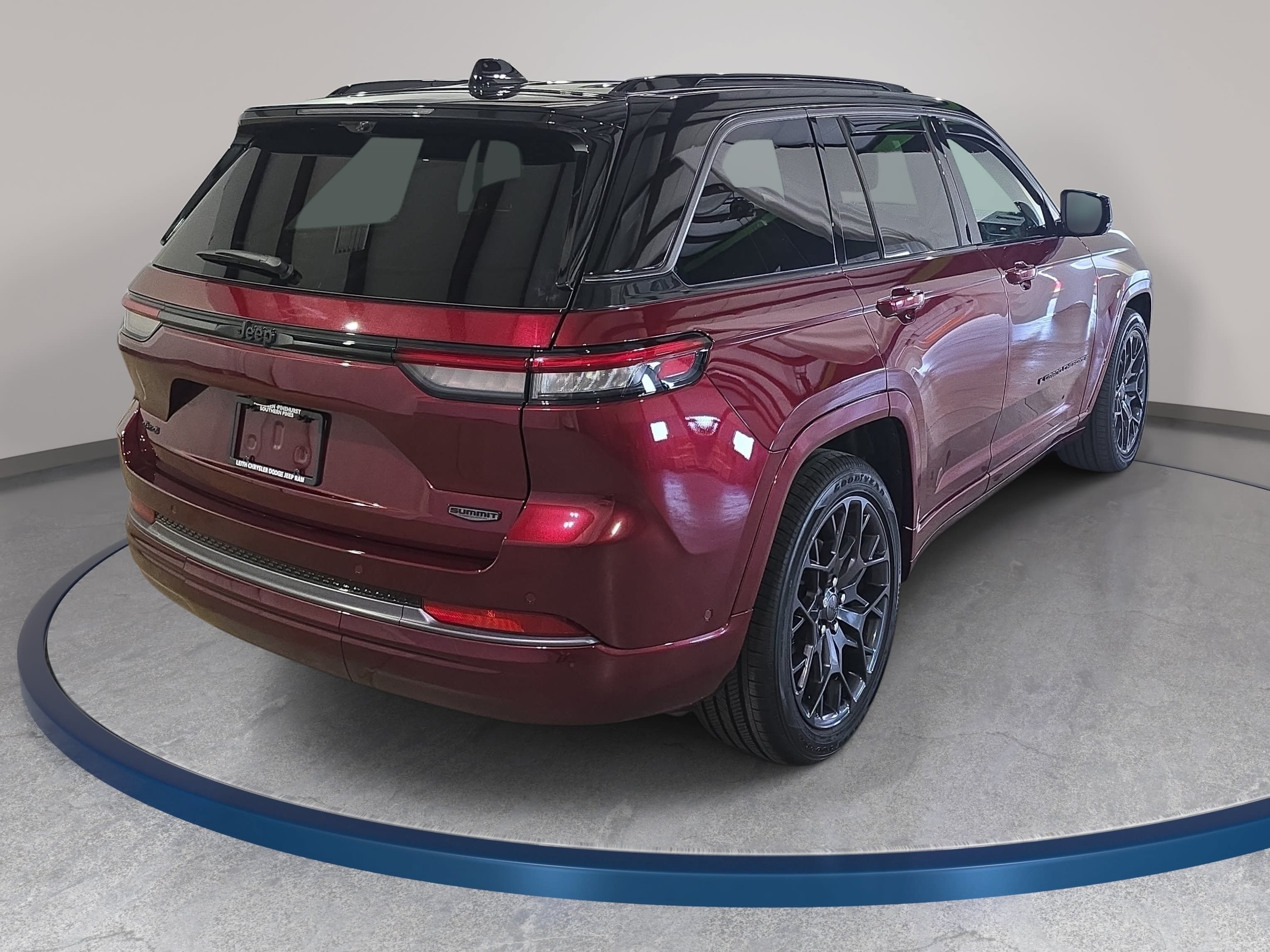 Used 2026 Jeep Grand Cherokee Summit w/ Obsidian Package AWD/4WD image 6