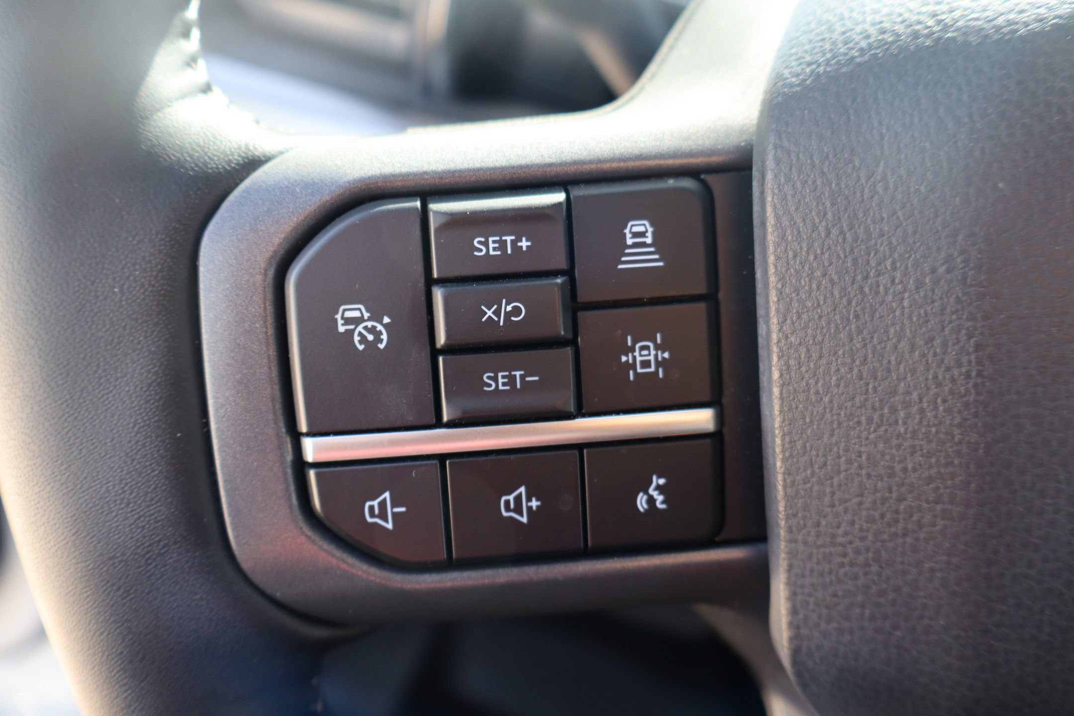 Used 2023 Ford F350 Lariat w/ Lariat Ultimate Package AWD/4WD image 15