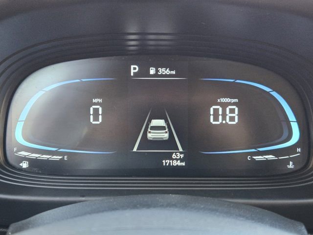 Certified 2025 Hyundai Venue SEL FWD image 14