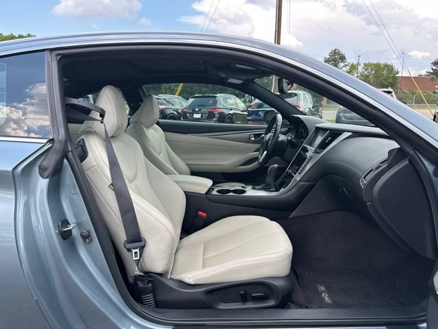 Used 2018 INFINITI Q60 3.0t Luxe w/ Sensory Package 3.0T Luxe RWD image 15