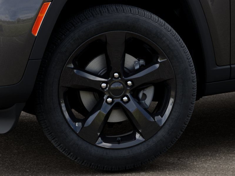 New 2026 Jeep Grand Cherokee Limited w/ Limited Altitude Package AWD/4WD image 8