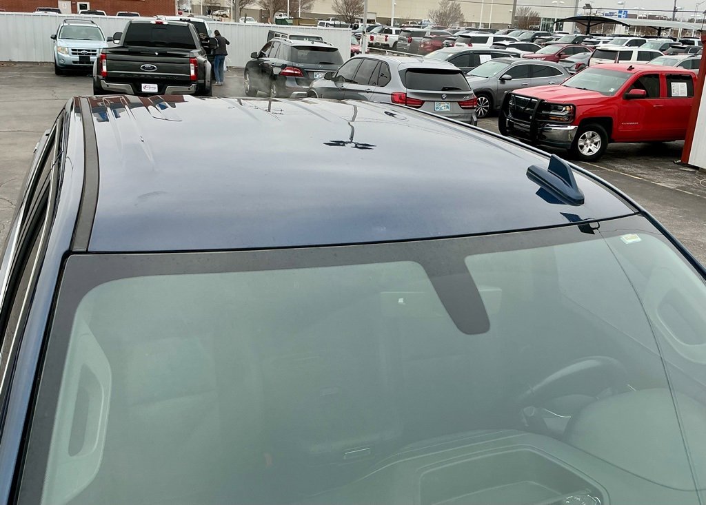 Used 2021 GMC Sierra 1500 SLT image 12