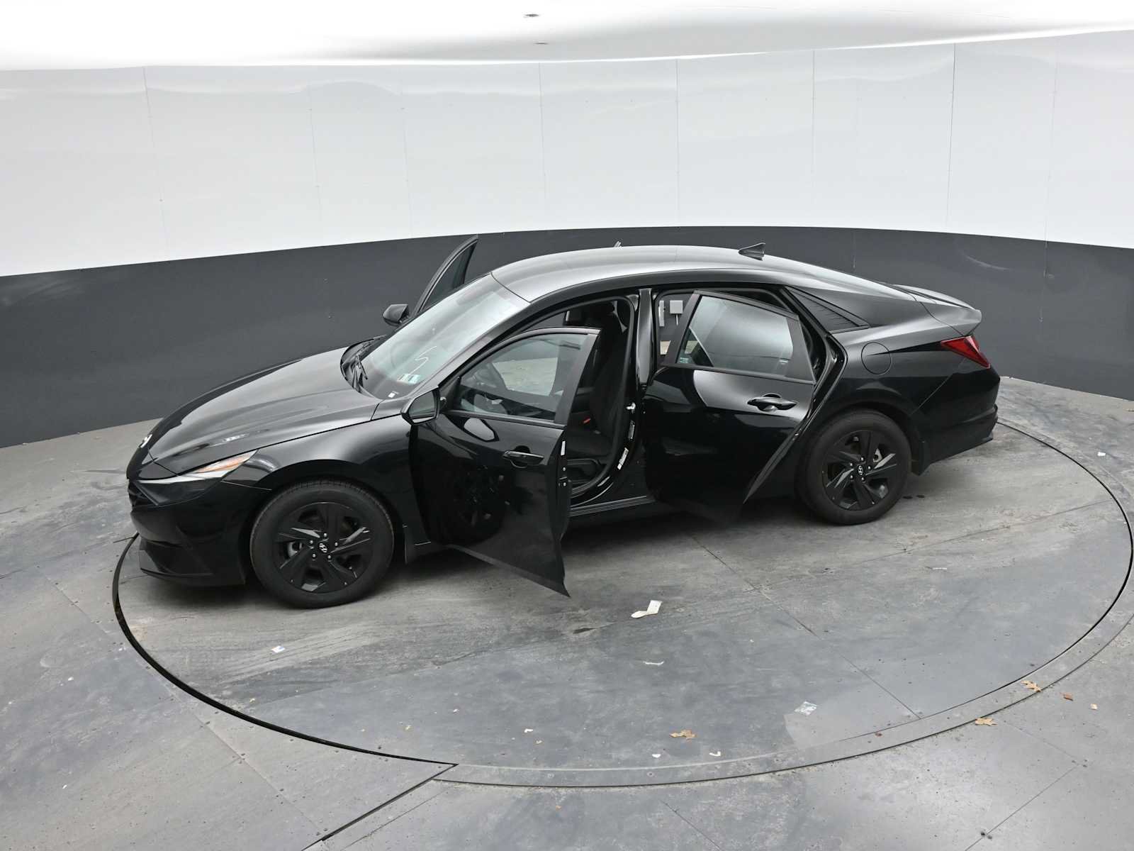Used 2023 Hyundai Elantra SEL FWD image 51