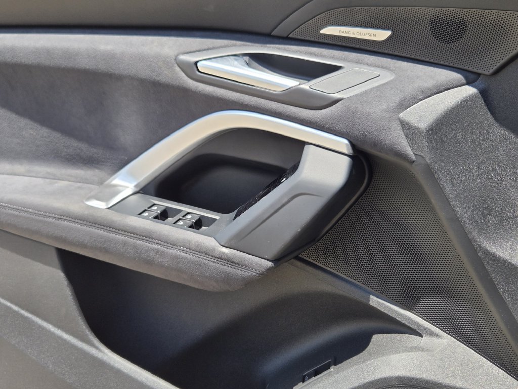 New 2026 Audi SQ5 Prestige AWD/4WD image 27