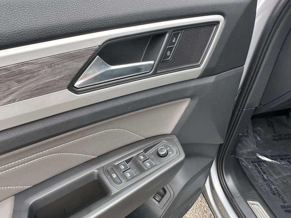 Used 2023 Volkswagen Atlas Cross Sport SE w/ Panoramic Sunroof Package image 20