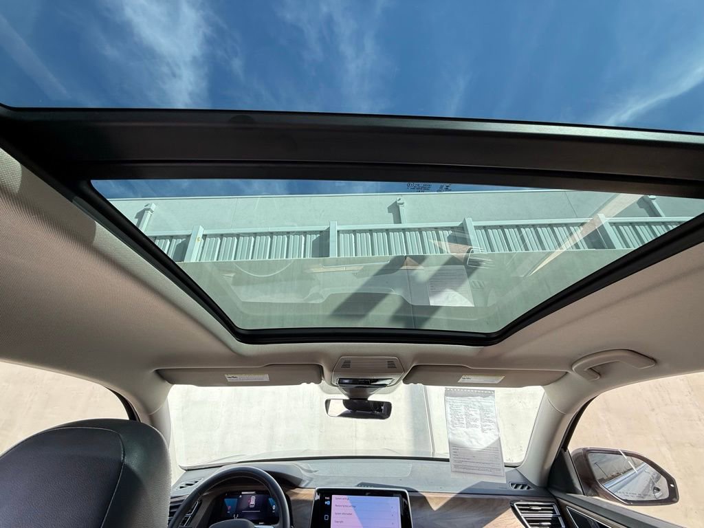 Certified 2024 Volkswagen Atlas SE w/ Panoramic Sunroof Package image 9