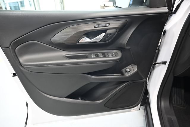 Used 2023 GMC Terrain SLT FWD image 26