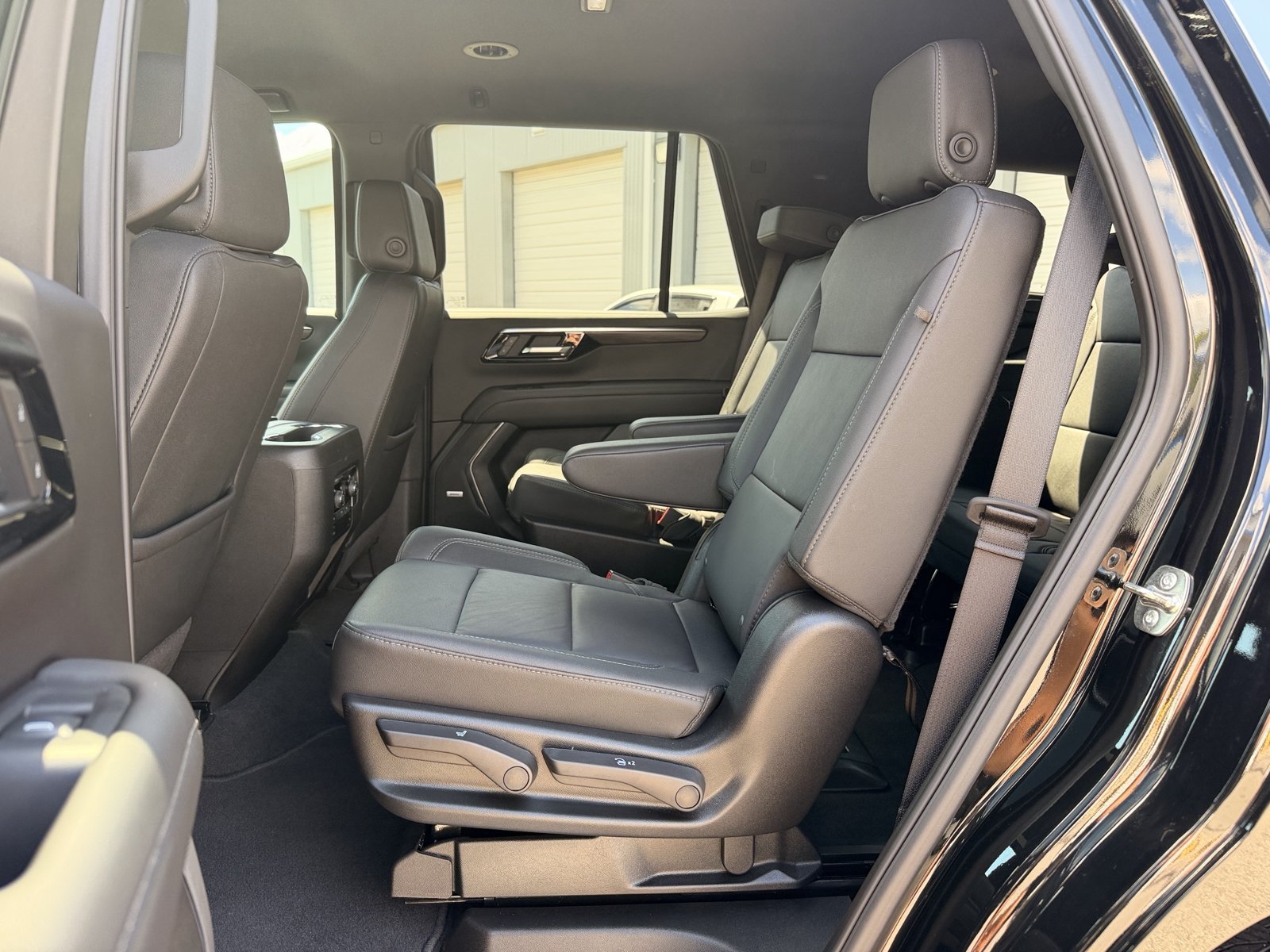 Used 2026 Chevrolet Tahoe LT w/ Comfort Package RWD image 29