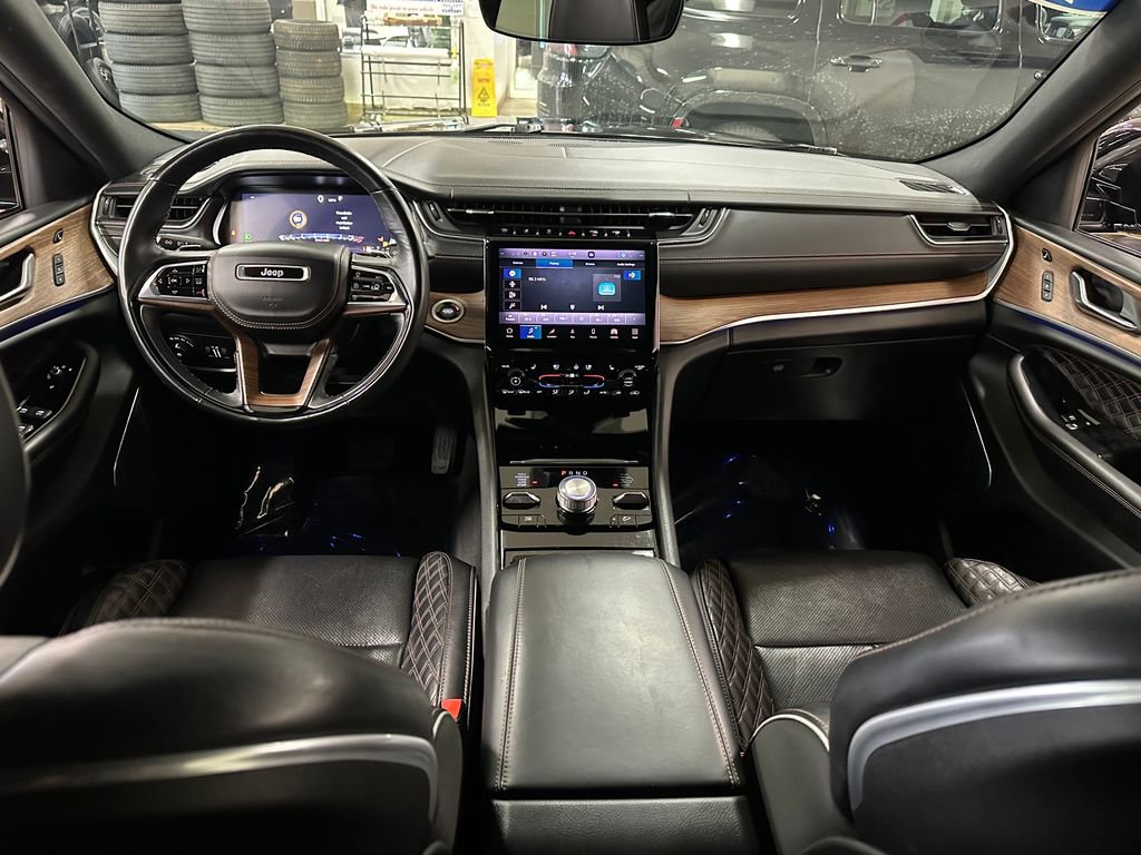 Certified 2022 Jeep Grand Cherokee L Summit w/ Luxury Tech Group V AWD/4WD image 14