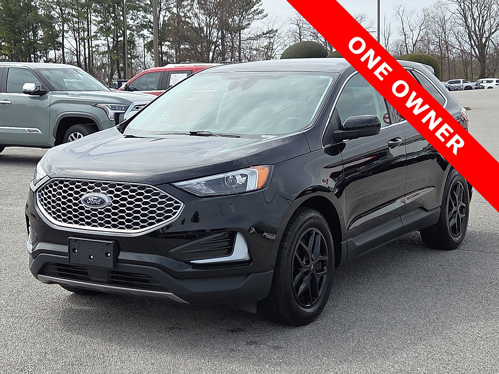 Used 2024 Ford Edge SEL AWD/4WD image 2