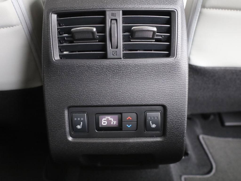 New 2025 Mitsubishi Outlander AWD image 24