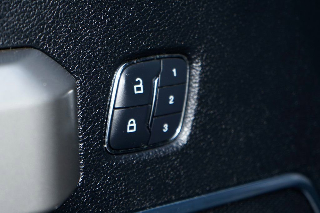 Used 2017 Ford F350 Lariat w/ Lariat Value Package image 17