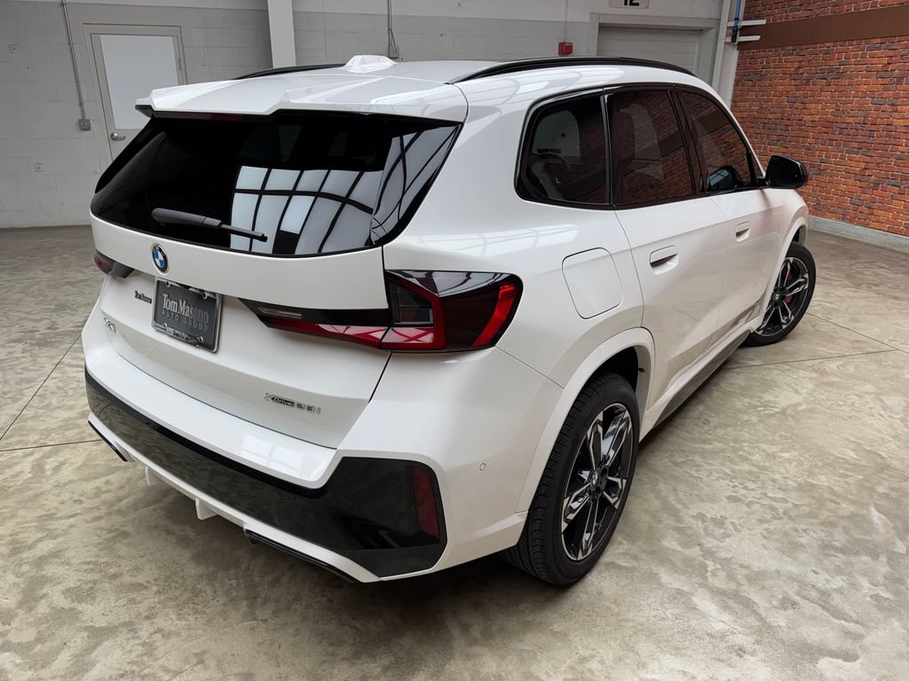 Used 2026 BMW X1 xDrive28i w/ Technology Package AWD/4WD image 5