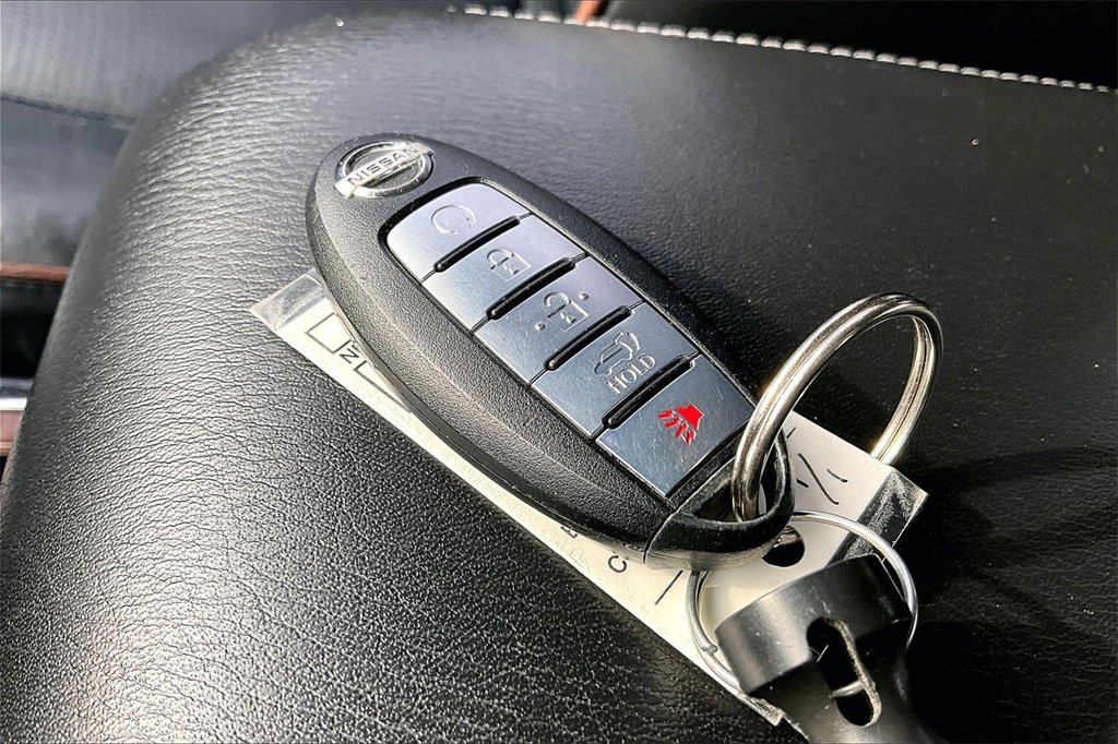 Used 2019 Nissan Armada Platinum w/ Captain's Chairs Package image 11