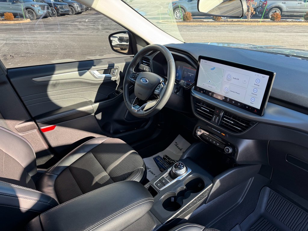 Used 2023 Ford Escape SE FWD image 12