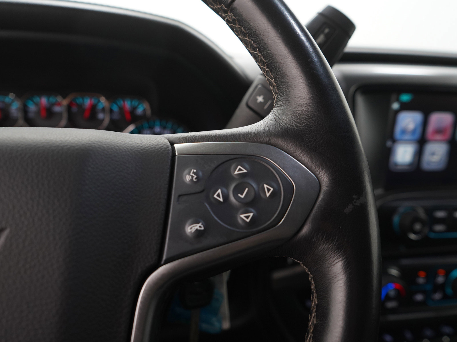 Used 2014 Chevrolet Silverado 1500 LTZ Z71 w/ LTZ Plus Package AWD/4WD image 29