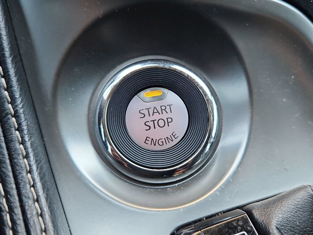 Used 2022 Nissan Maxima SV w/ Floor Mat Group FWD image 18