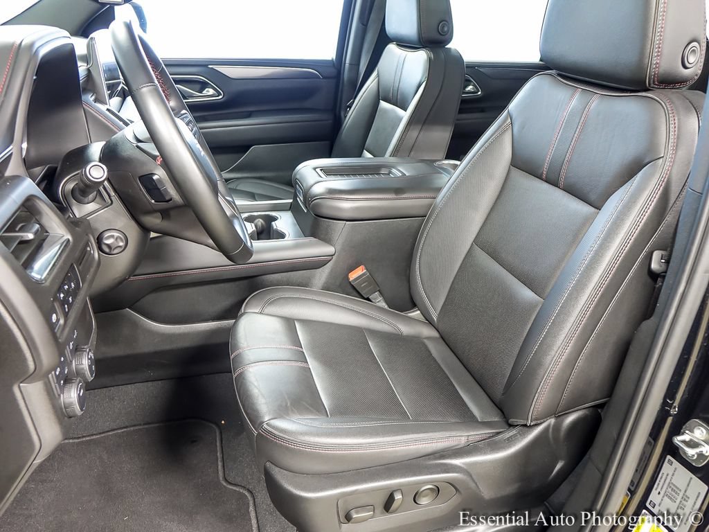 Used 2024 Chevrolet Suburban RST w/ Luxury Package AWD/4WD image 9
