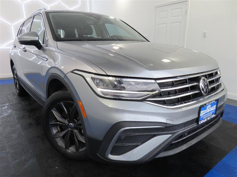 Used 2023 Volkswagen Tiguan SE FWD image 3