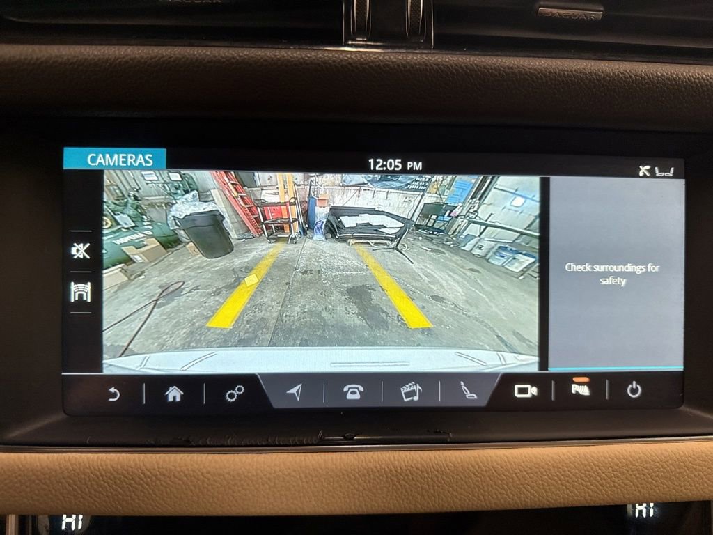 Used 2020 Jaguar XF Premium image 20