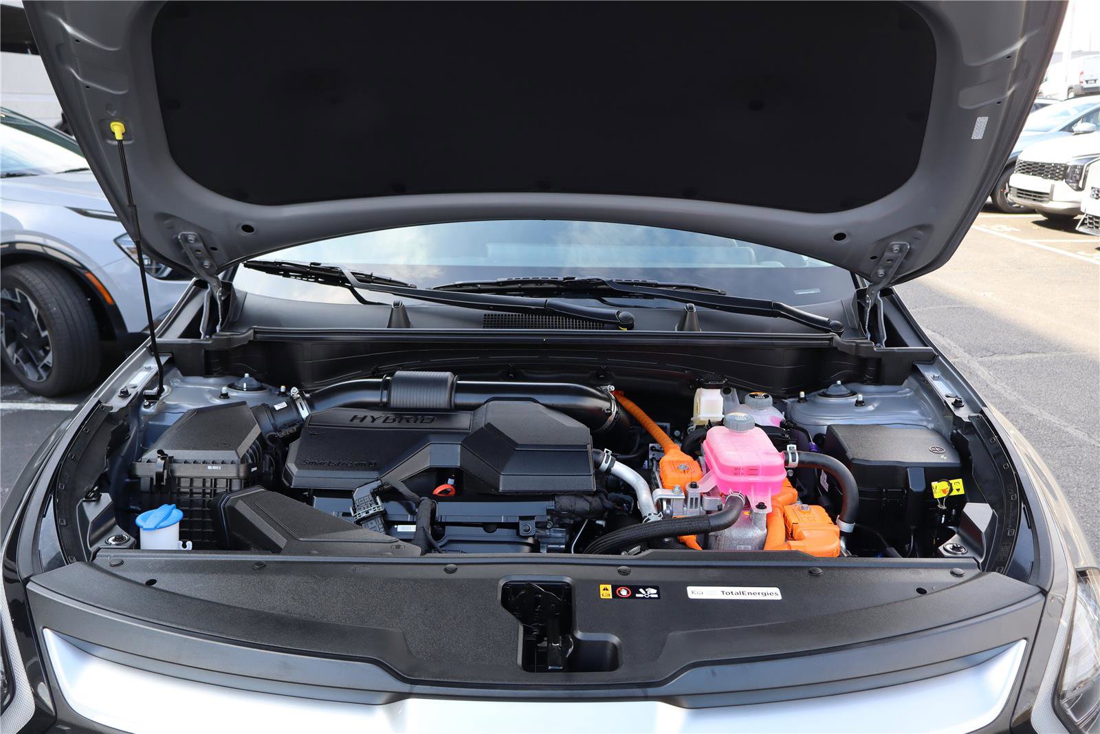 Certified 2025 Kia Sportage LX image 10