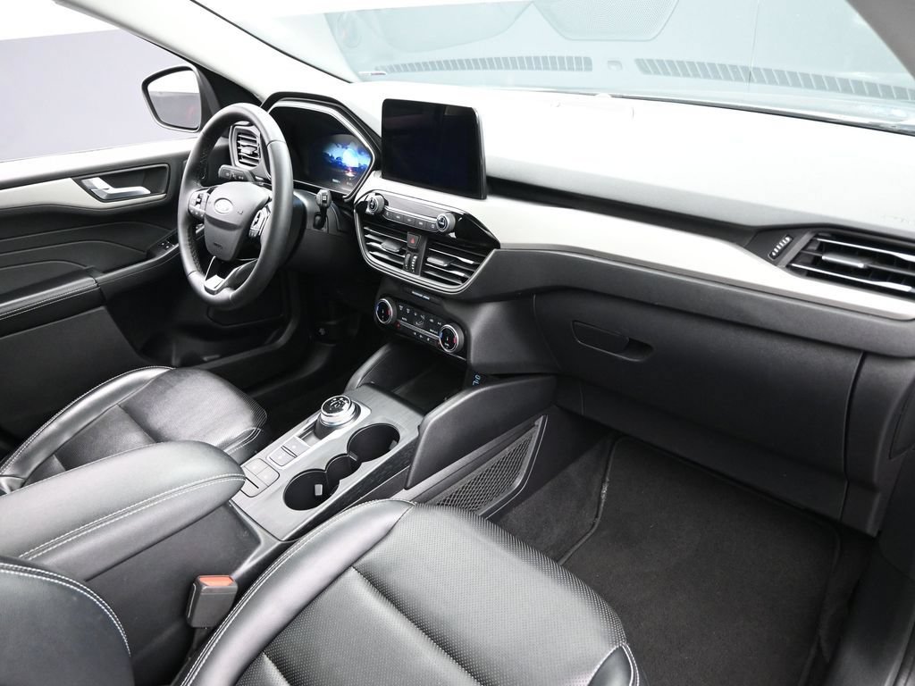 Used 2022 Ford Escape SEL w/ Technology Package AWD/4WD image 22
