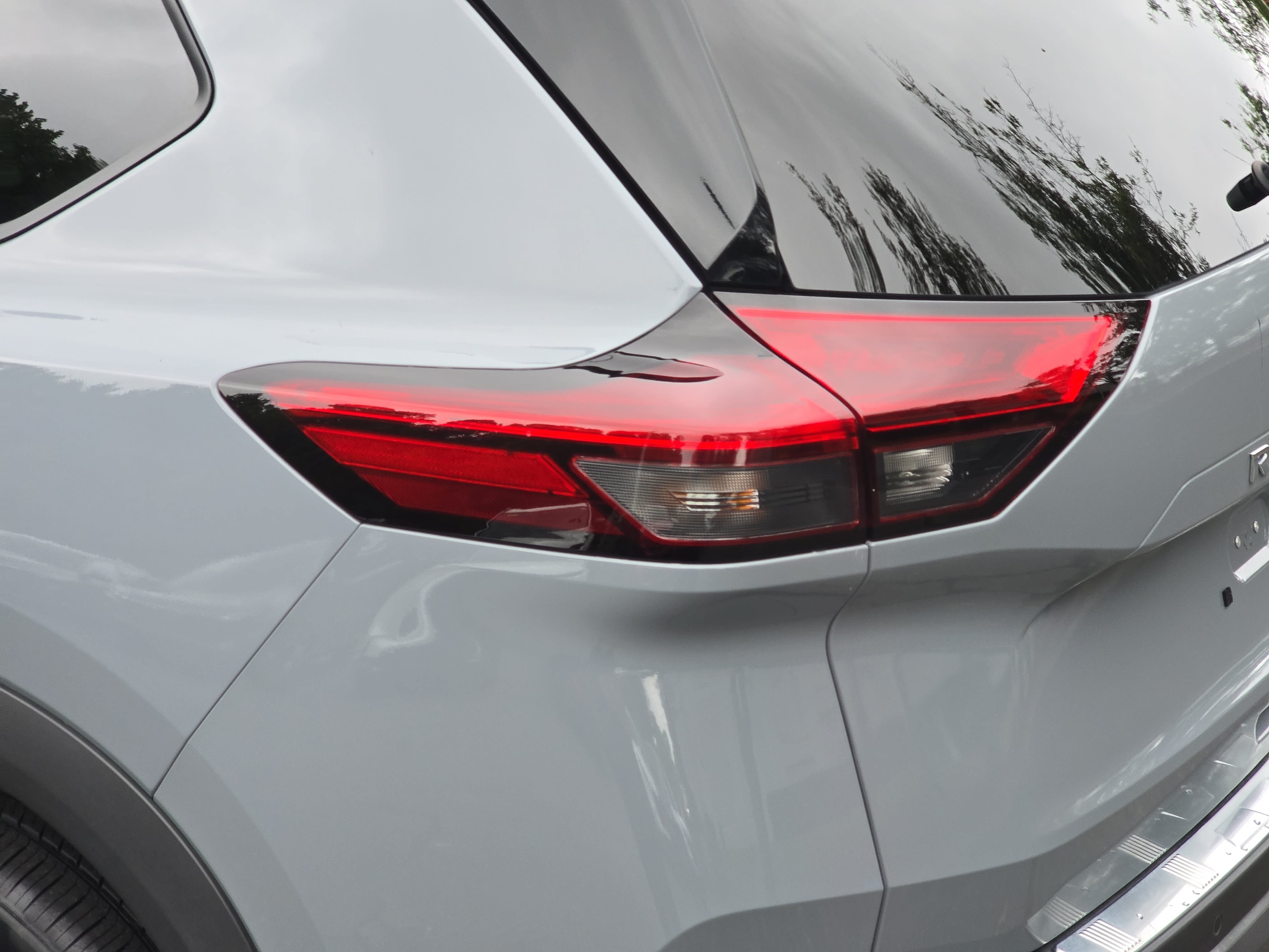Certified 2023 Nissan Rogue SL FWD image 35