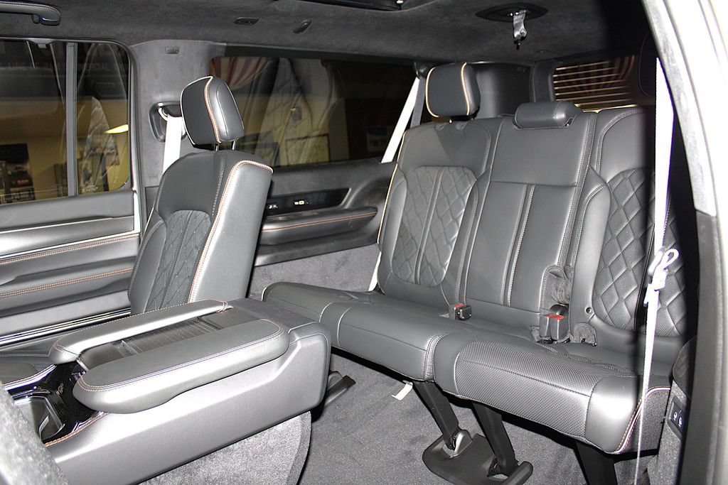 New 2026 Jeep Grand Wagoneer L Summit AWD/4WD image 27