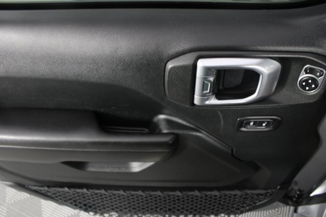 Used 2018 Jeep Wrangler Unlimited Sport S image 13