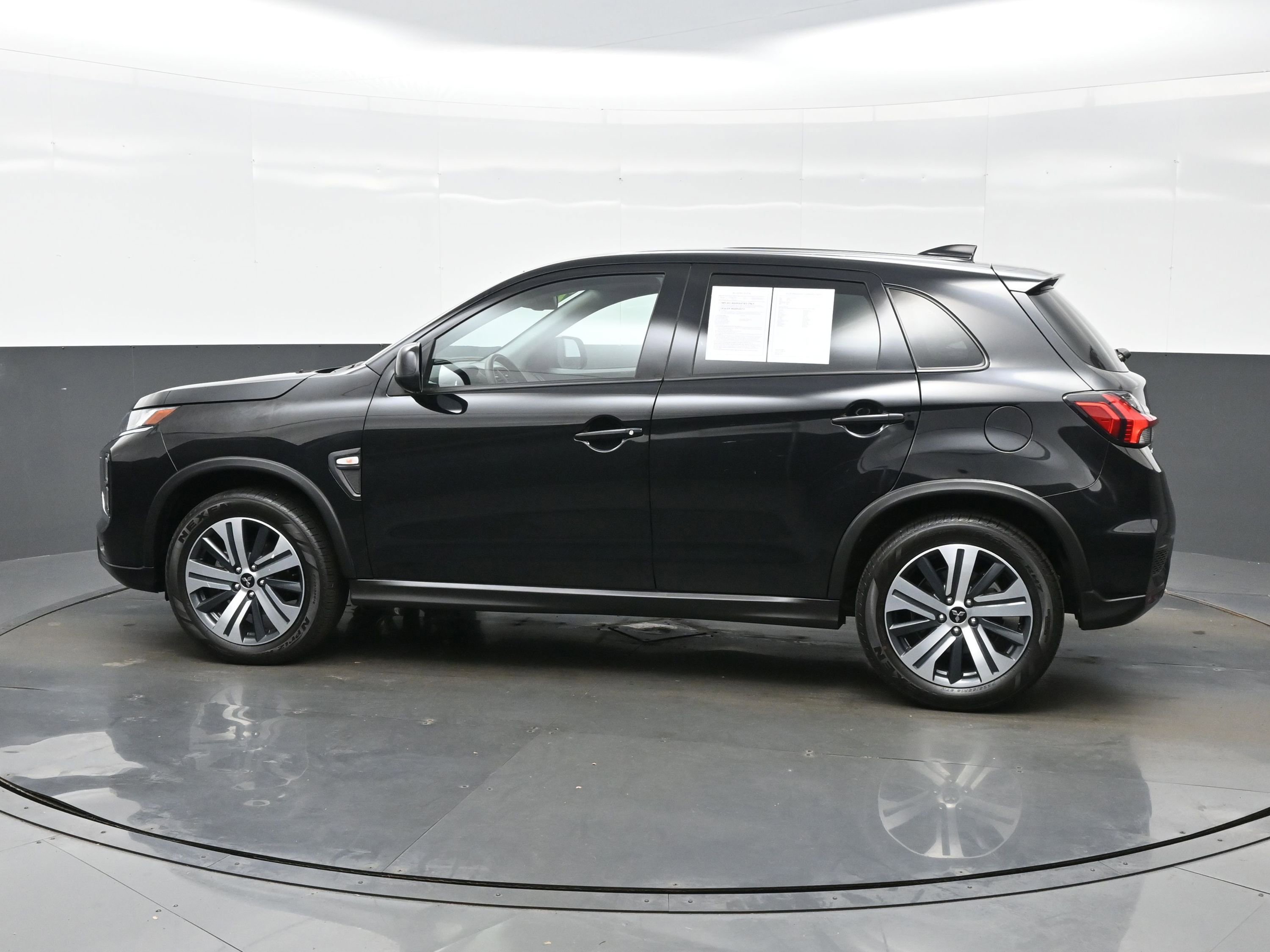Used 2024 Mitsubishi Outlander Sport AWD image 3