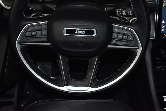 Used 2022 Jeep Grand Cherokee L Limited AWD/4WD image 26