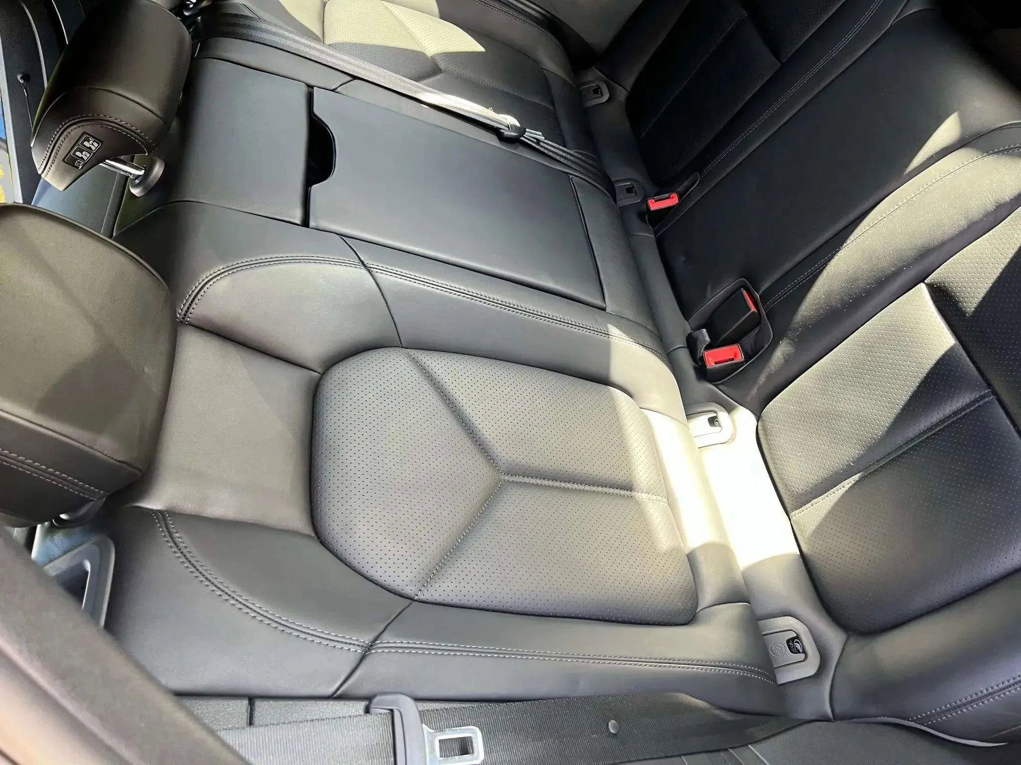 Used 2016 Porsche Macan S image 28
