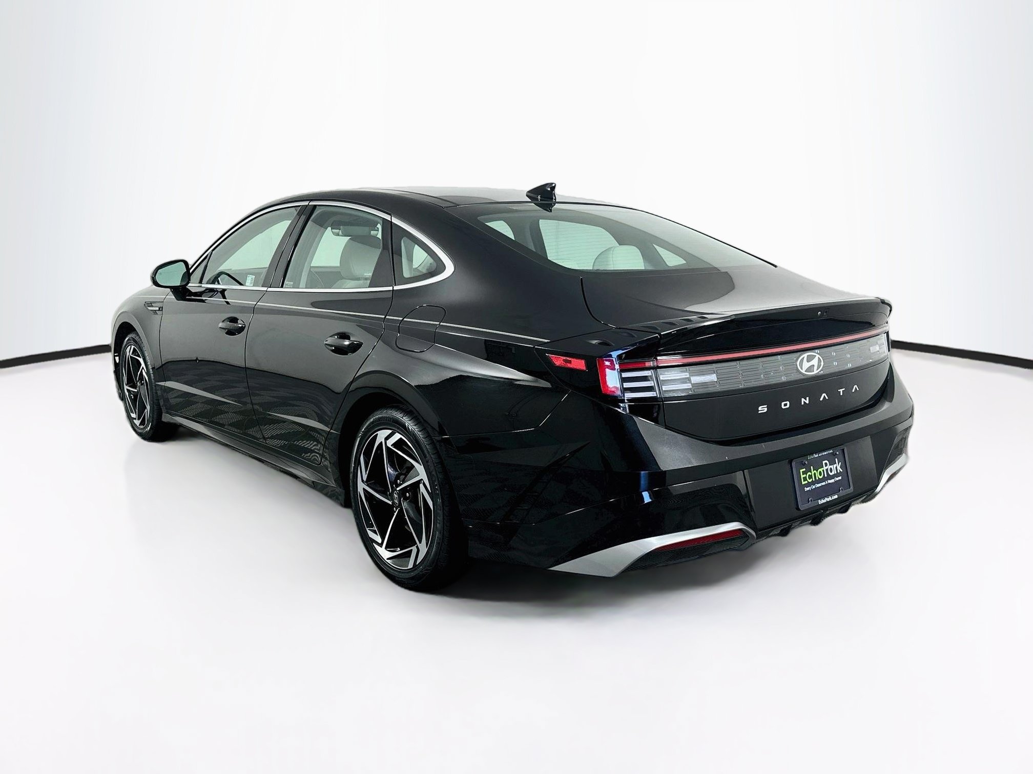Used 2025 Hyundai Sonata SEL FWD image 5