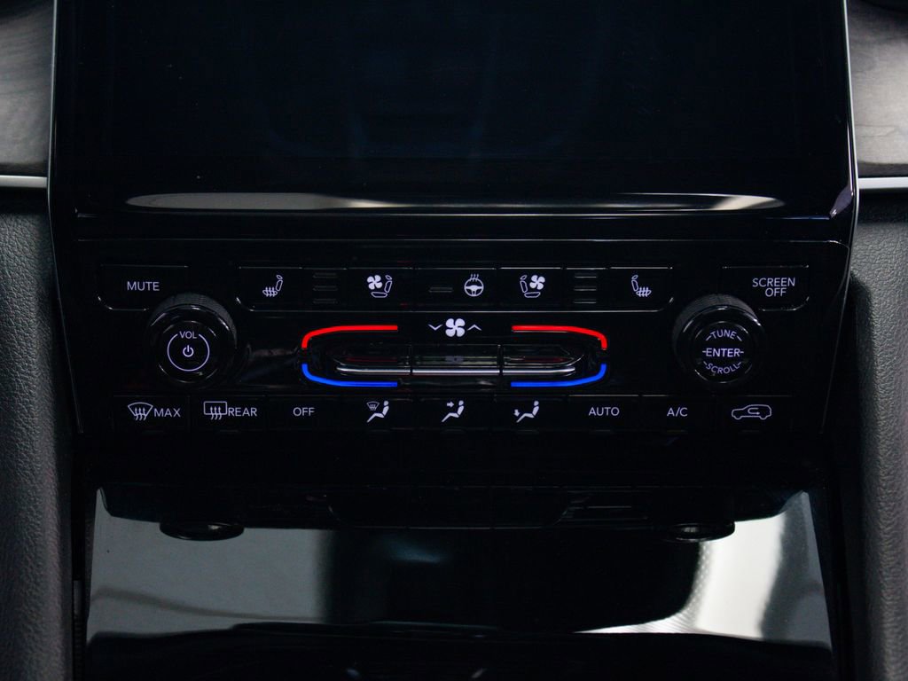 Certified 2024 Jeep Grand Cherokee L Limited w/ Luxury Tech Group II AWD/4WD image 22