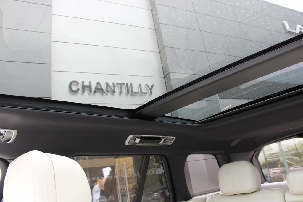 New 2026 Land Rover Range Rover SE AWD/4WD image 19