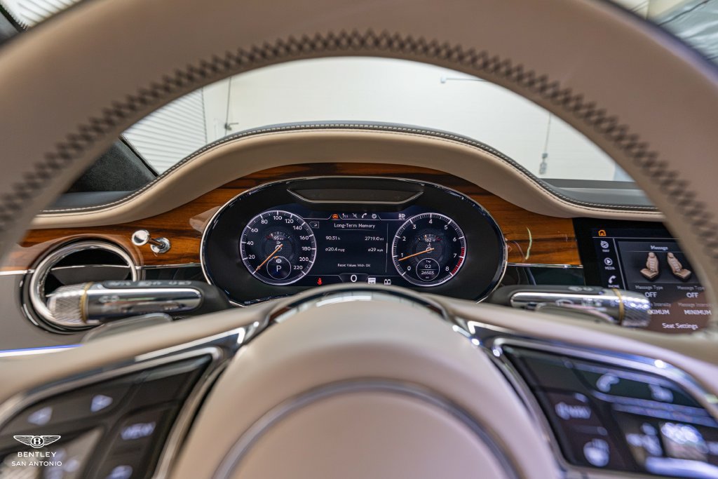 Used 2023 Bentley Continental GT V8 AWD/4WD image 37