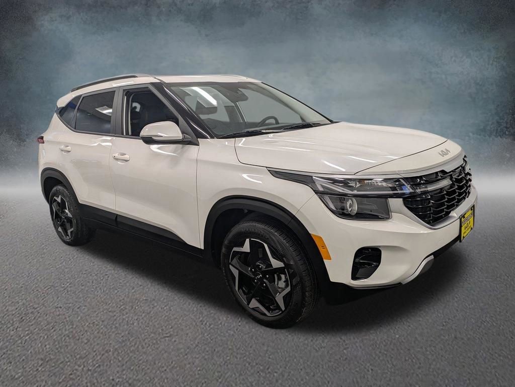 Used 2025 Kia Seltos S image 3