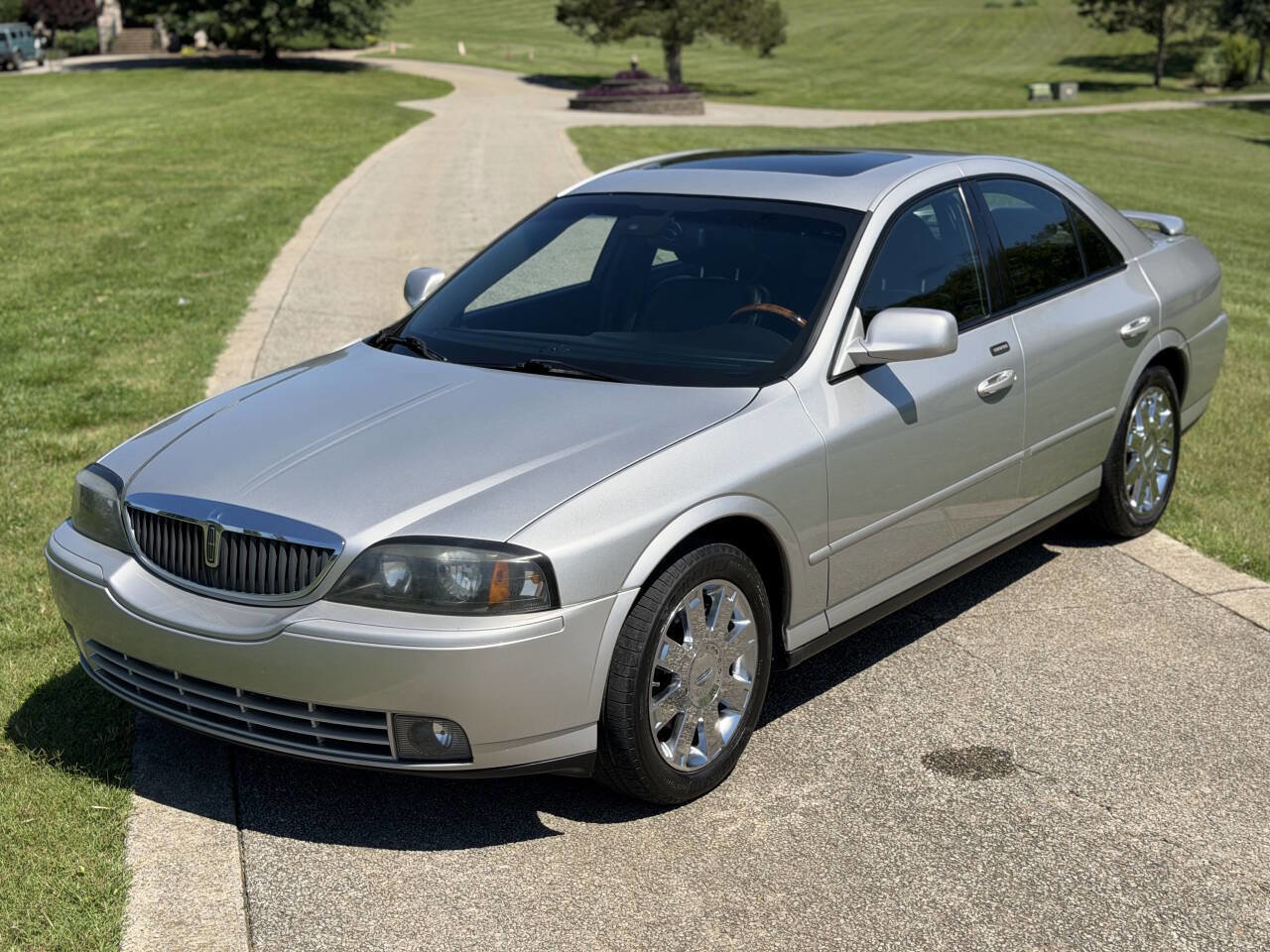 Used 2003 Lincoln LS RWD image 4