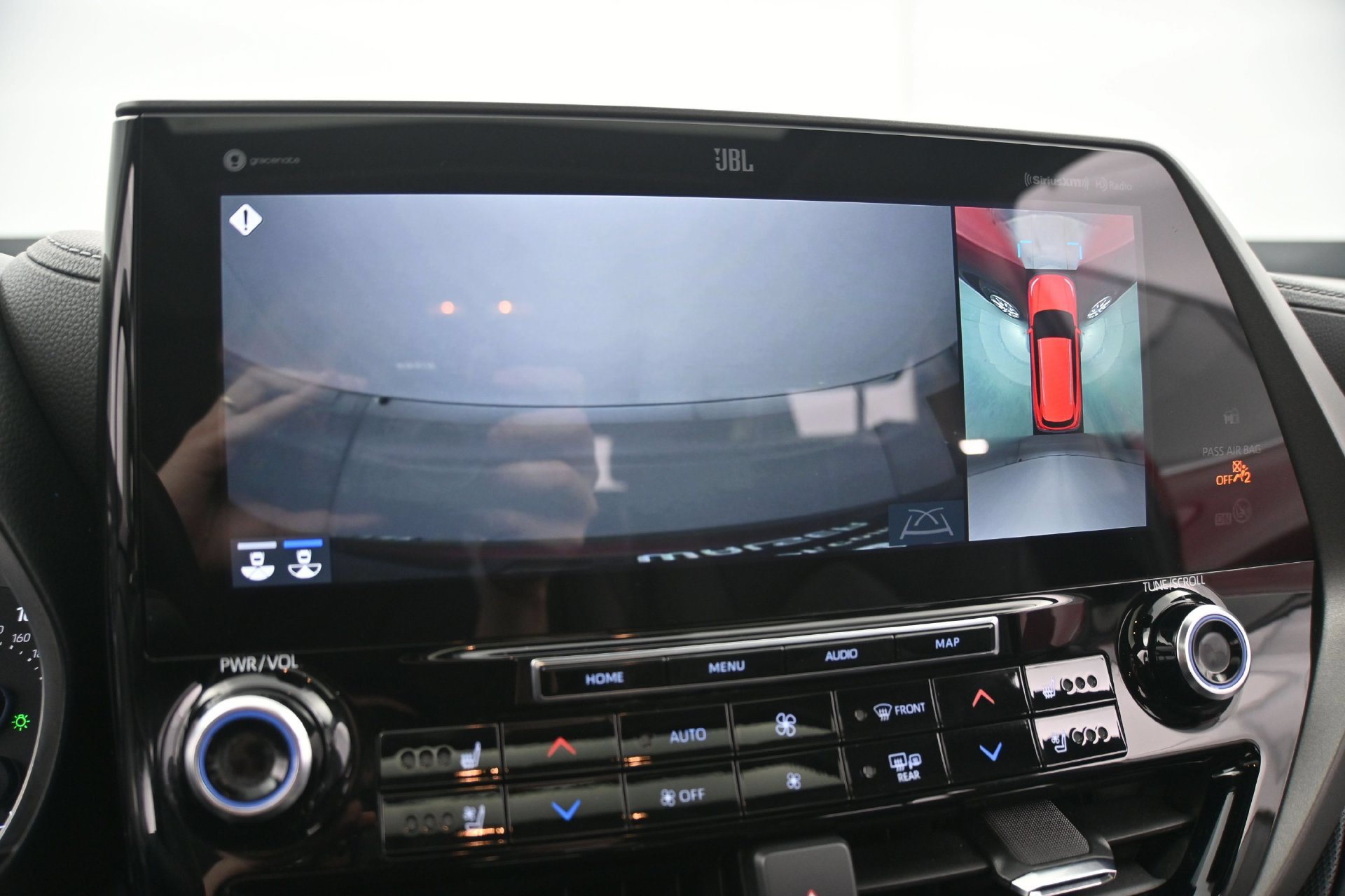 Used 2021 Toyota Highlander Limited AWD/4WD image 28