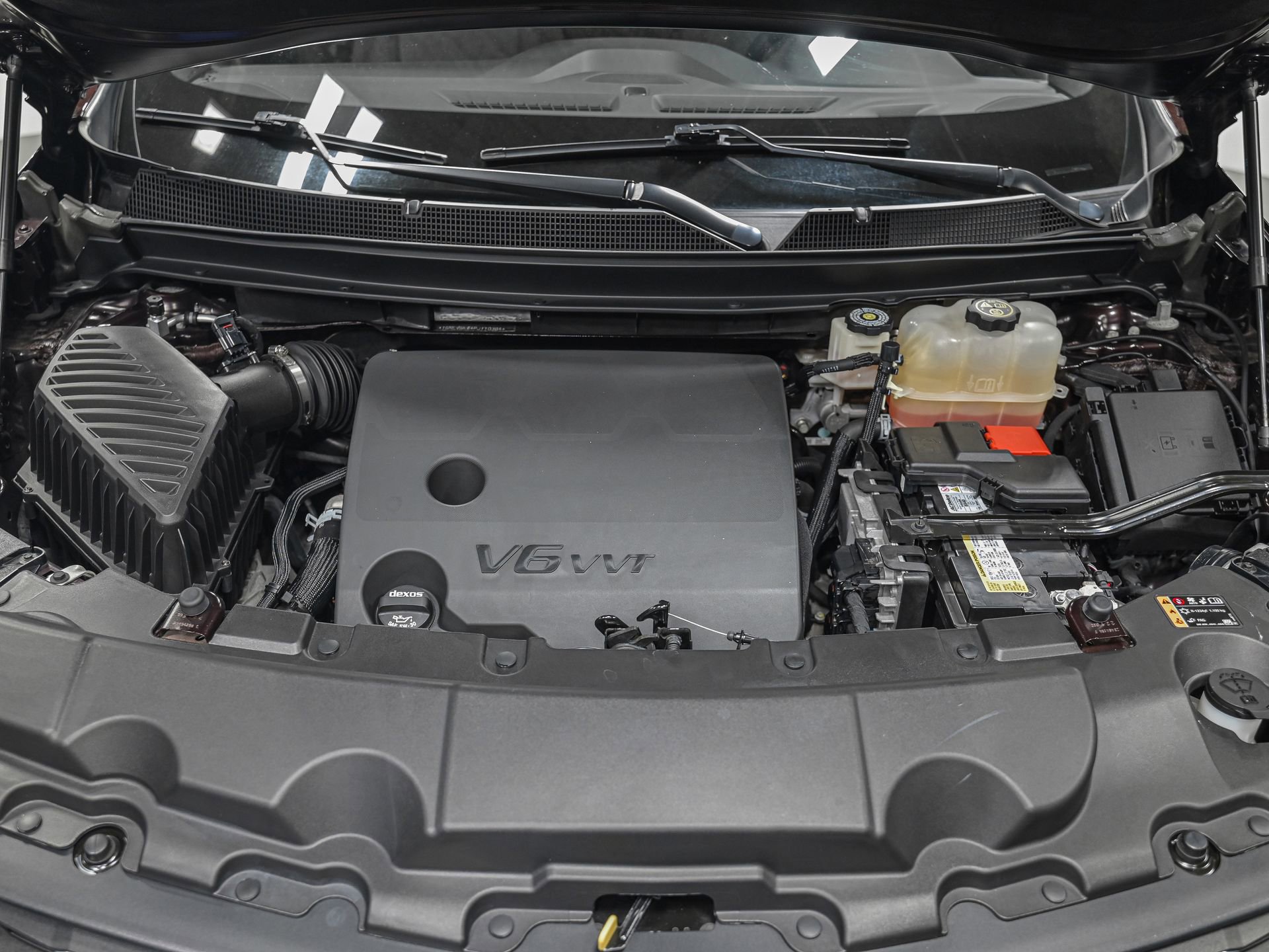 Used 2023 Chevrolet Traverse LT AWD/4WD image 11