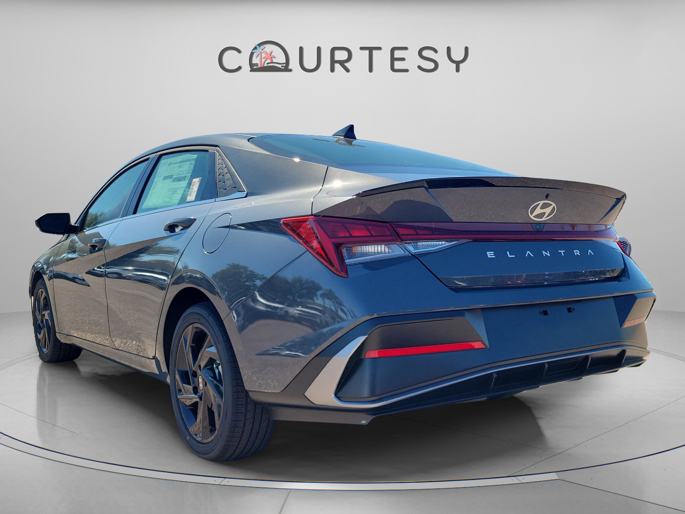 New 2026 Hyundai Elantra SEL Sport image 3