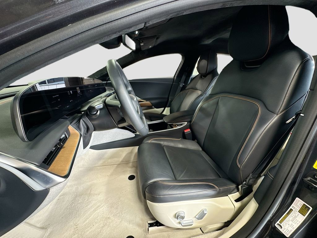Used 2024 Lucid Air Pure RWD image 10