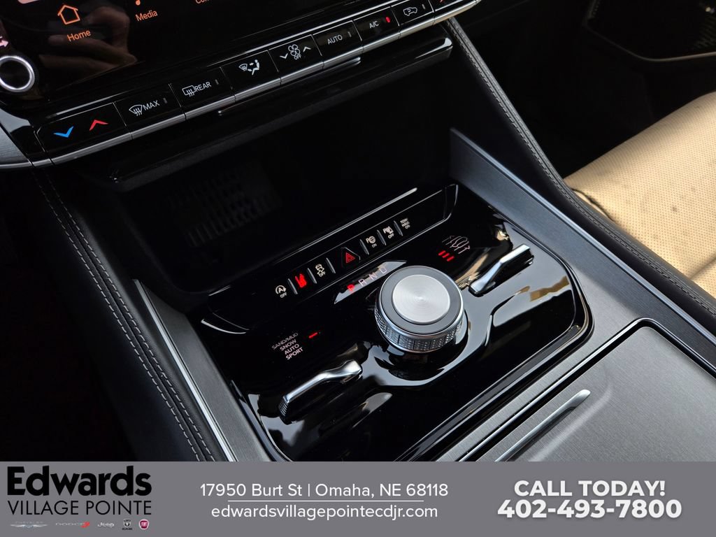 New 2026 Jeep Grand Wagoneer Limited AWD/4WD image 23