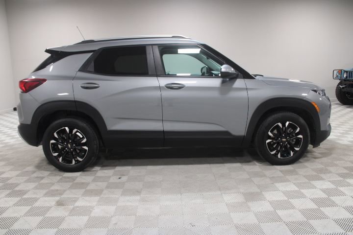 Used 2023 Chevrolet TrailBlazer LT w/ Convenience Package FWD image 12