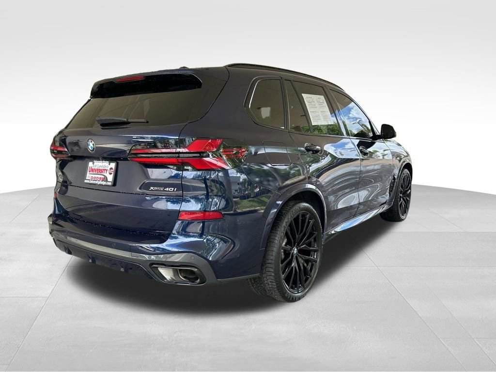 Used 2024 BMW X5 xDrive40i w/ M Sport Package image 3
